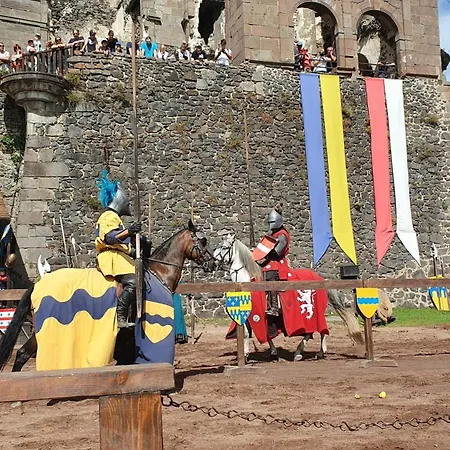 Le Poulailler Casa de Férias Blesle